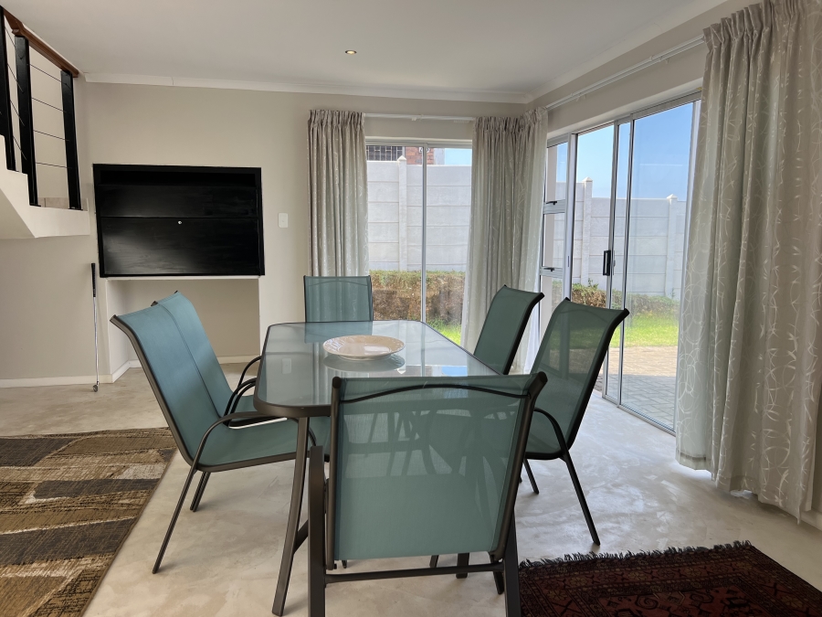 4 Bedroom Property for Sale in Wavecrest Eastern Cape